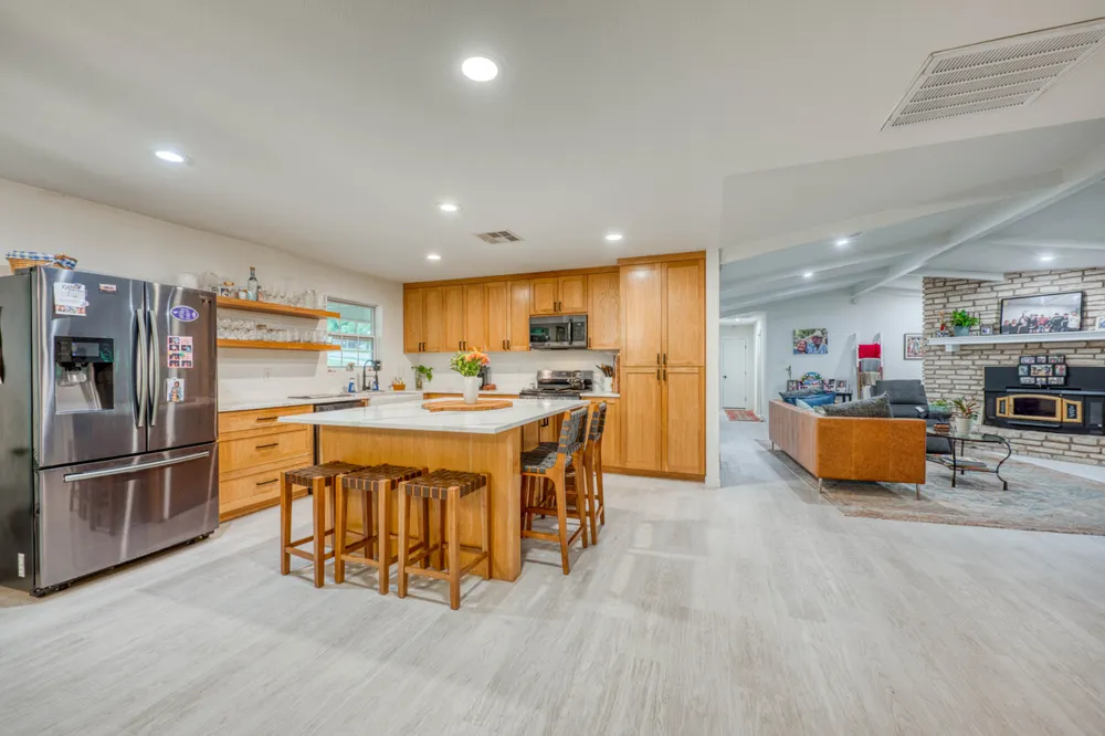 301 6th Street Marble Falls, TX 78654