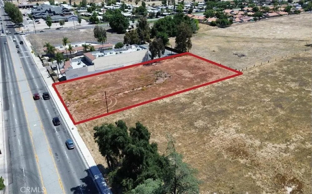 608 San Jacinto Hemet, CA 92543