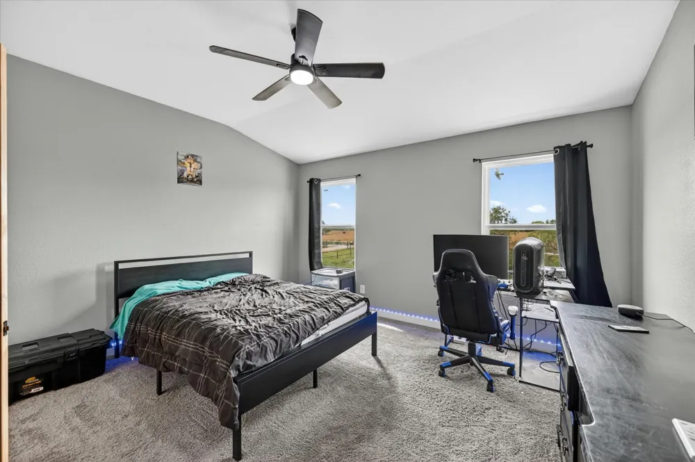 528 Hill County Road 4411 Grandview, TX 76050