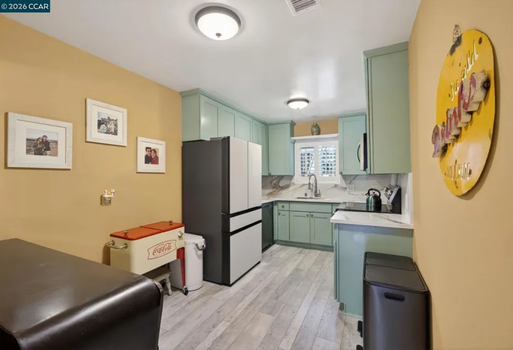 1984 Ascot Dr #C Moraga, CA 94556