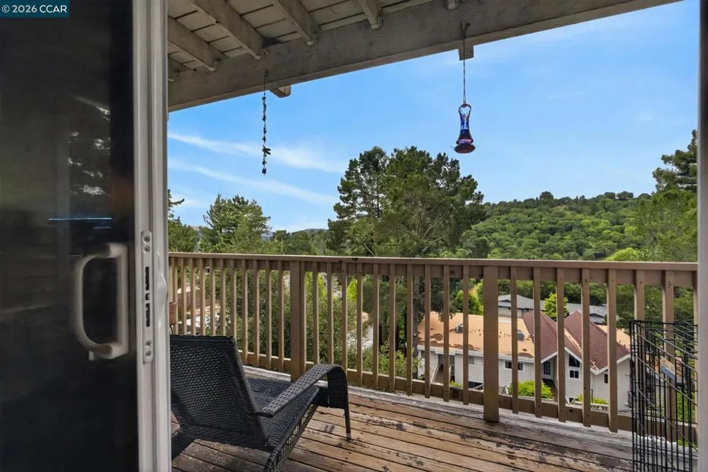 1984 Ascot Dr #C Moraga, CA 94556