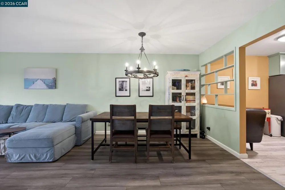 1984 Ascot Dr #C Moraga, CA 94556