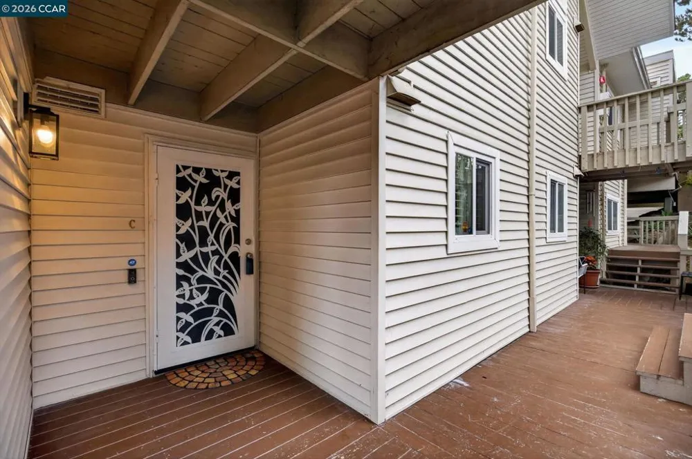 1984 Ascot Dr #C Moraga, CA 94556