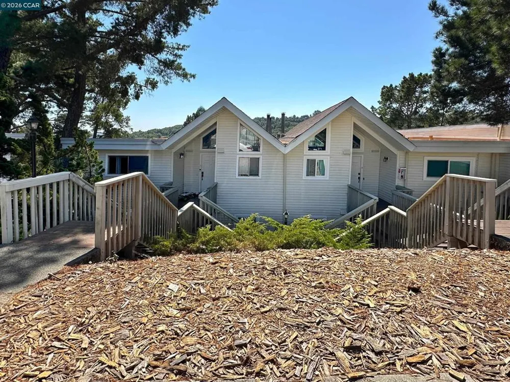 1984 Ascot Dr #C Moraga, CA 94556