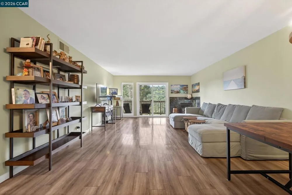 1984 Ascot Dr #C Moraga, CA 94556
