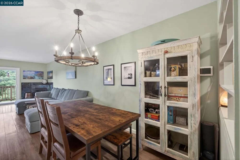 1984 Ascot Dr #C Moraga, CA 94556