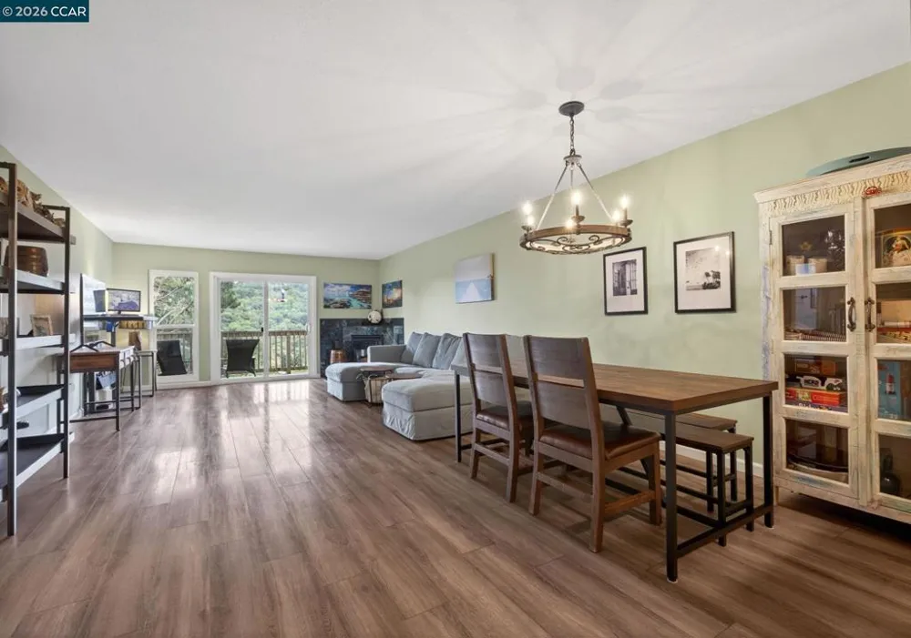 1984 Ascot Dr #C Moraga, CA 94556