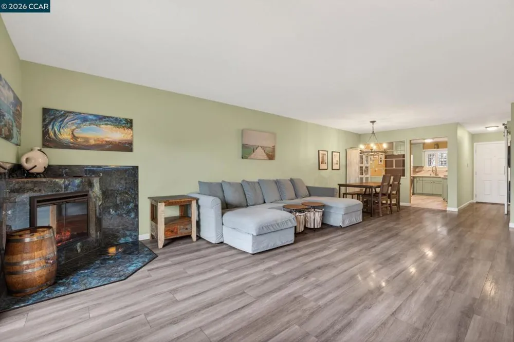 1984 Ascot Dr #C Moraga, CA 94556