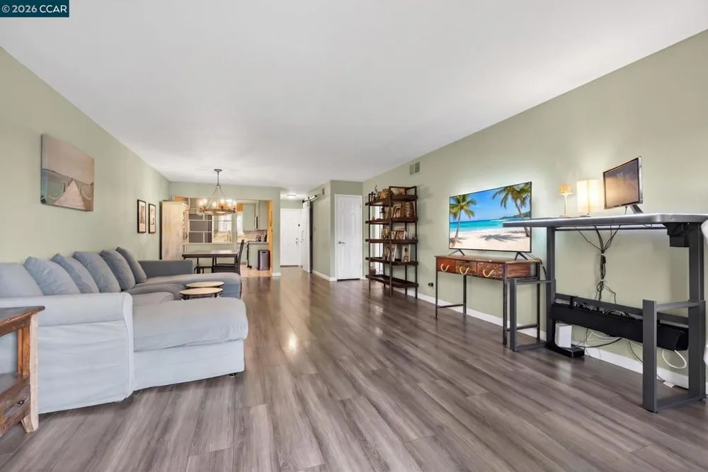 1984 Ascot Dr #C Moraga, CA 94556