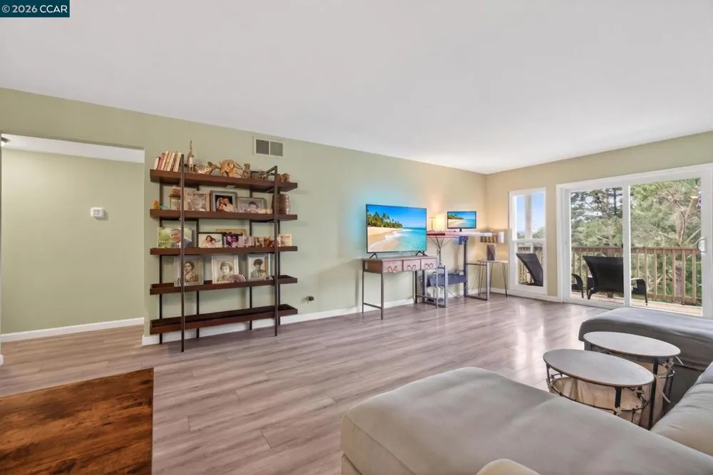1984 Ascot Dr #C Moraga, CA 94556