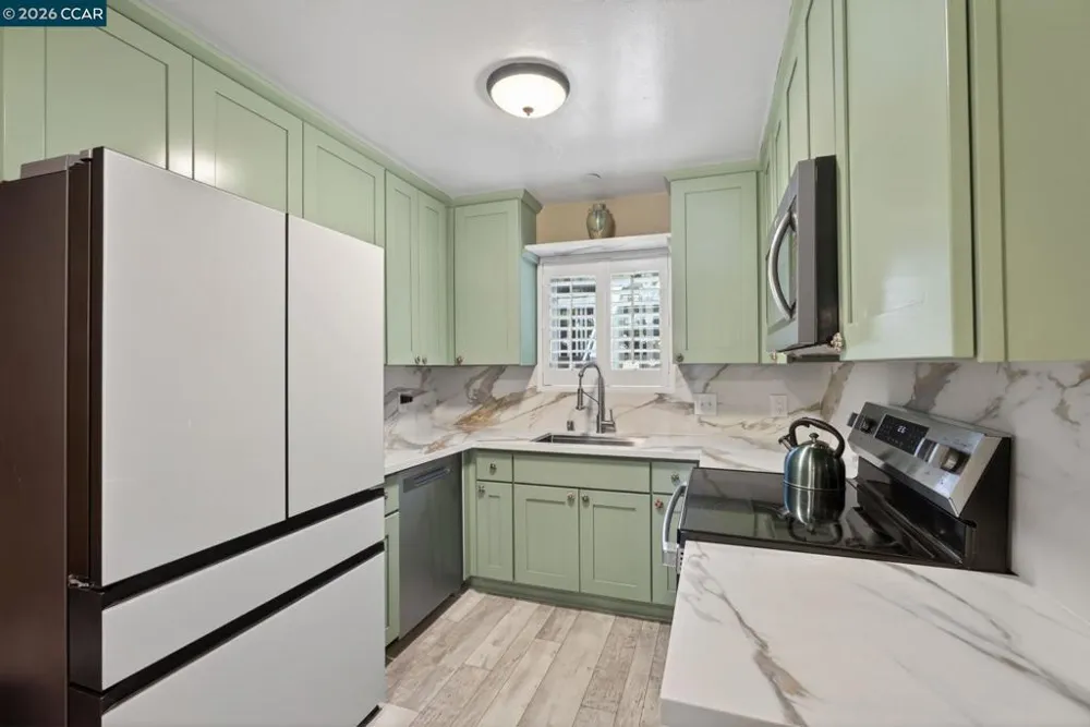 1984 Ascot Dr #C Moraga, CA 94556