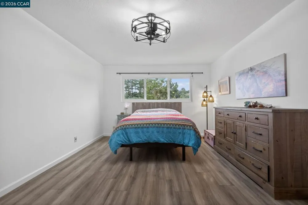 1984 Ascot Dr #C Moraga, CA 94556