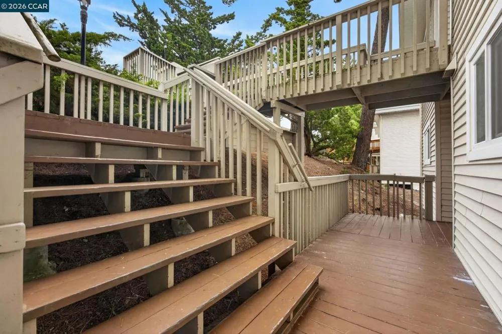 1984 Ascot Dr #C Moraga, CA 94556
