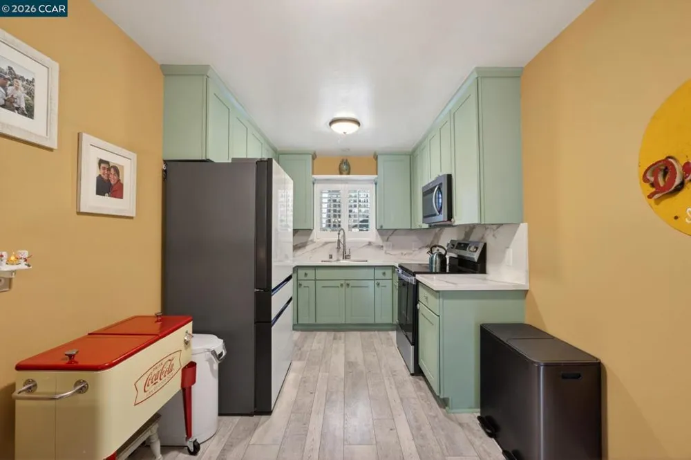 1984 Ascot Dr #C Moraga, CA 94556