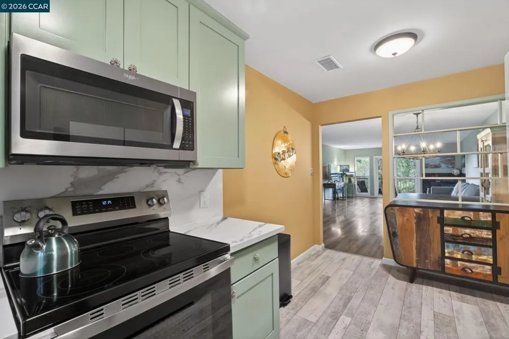 1984 Ascot Dr #C Moraga, CA 94556