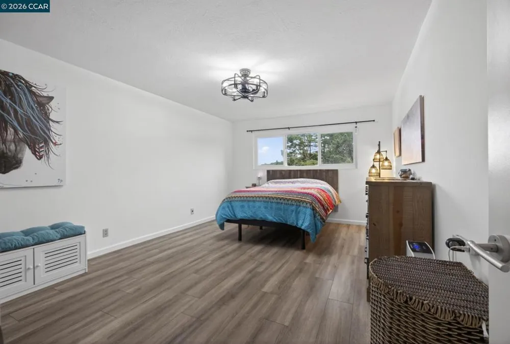 1984 Ascot Dr #C Moraga, CA 94556