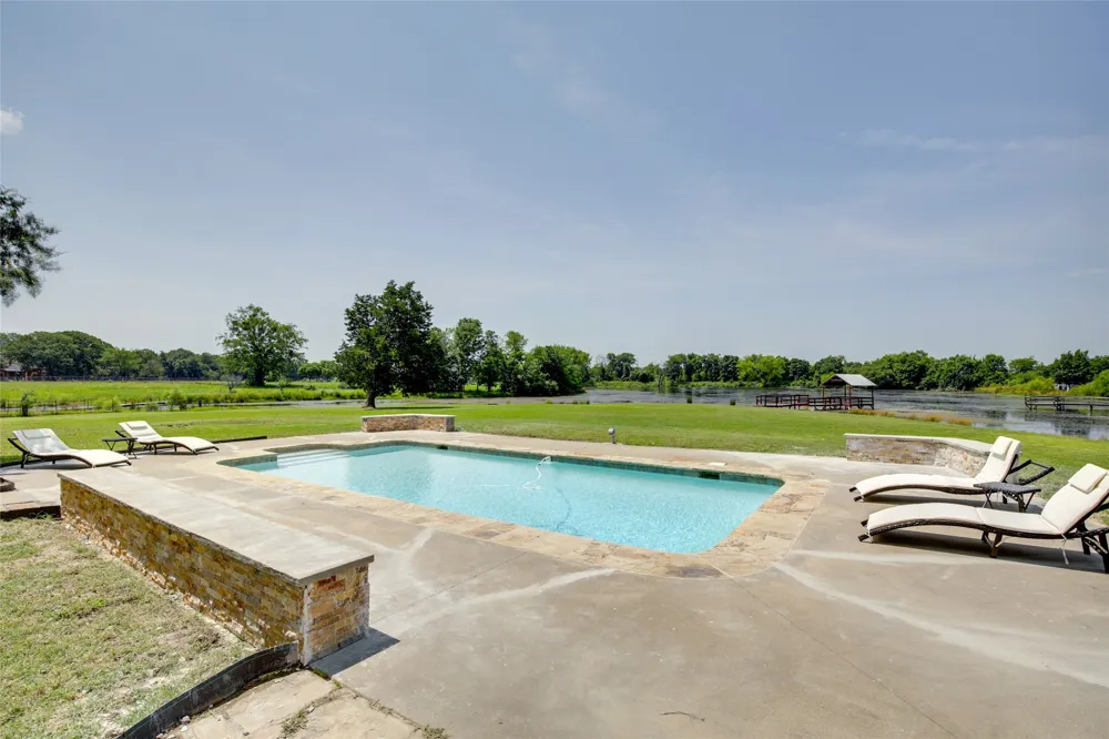 8862 County Road 4028 Kemp, TX 75143