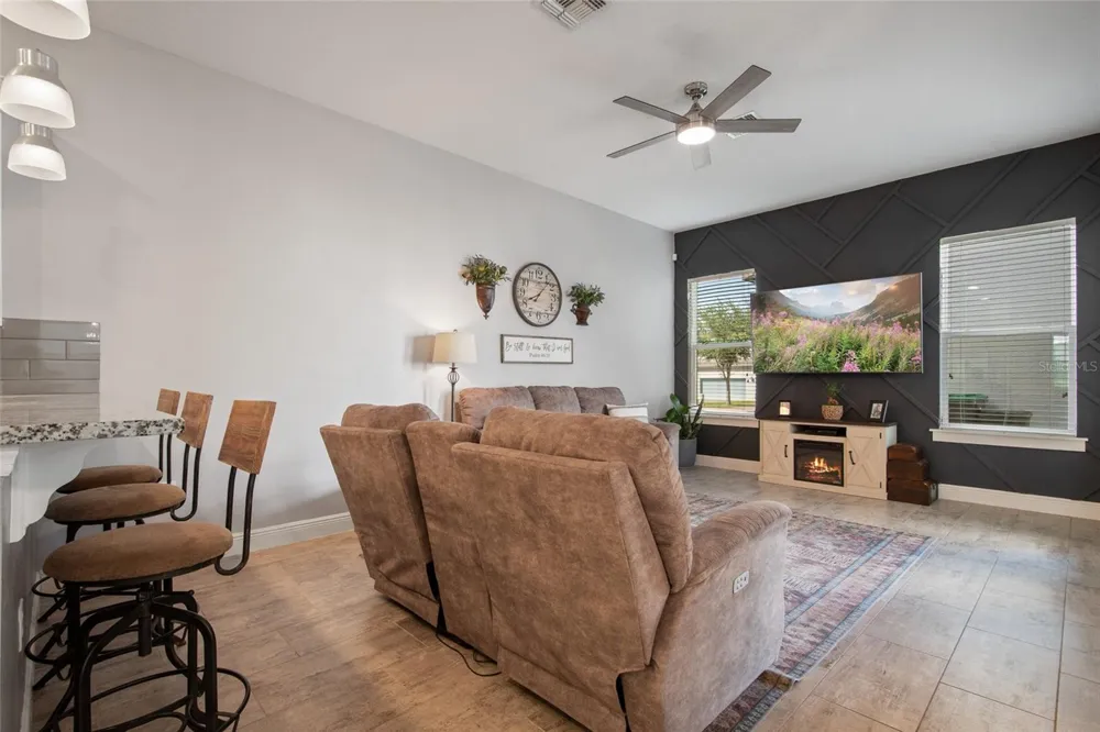 2241 WHITE FEATHER LOOP Oakland, FL 34787