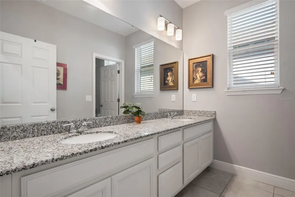 2241 WHITE FEATHER LOOP Oakland, FL 34787