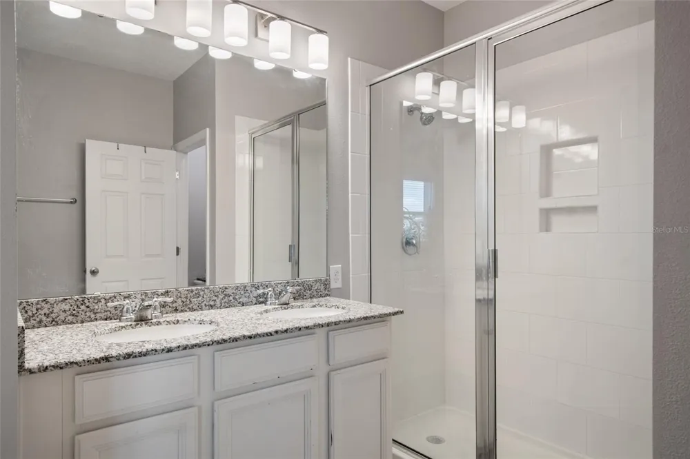 2241 WHITE FEATHER LOOP Oakland, FL 34787