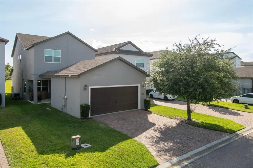 2241 WHITE FEATHER LOOP Oakland, FL 34787