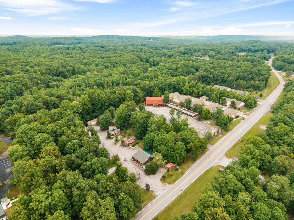11845 US 41 Monteagle, TN 37356