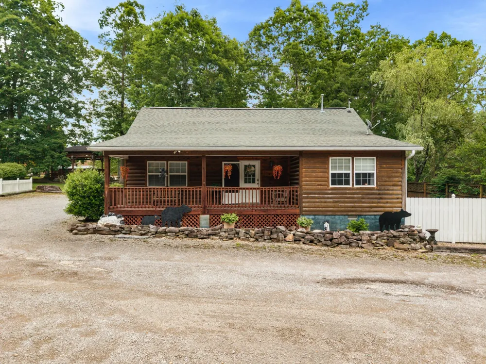 11845 US 41 Monteagle, TN 37356