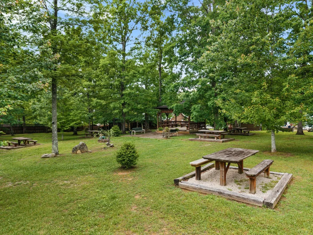 11845 US 41 Monteagle, TN 37356