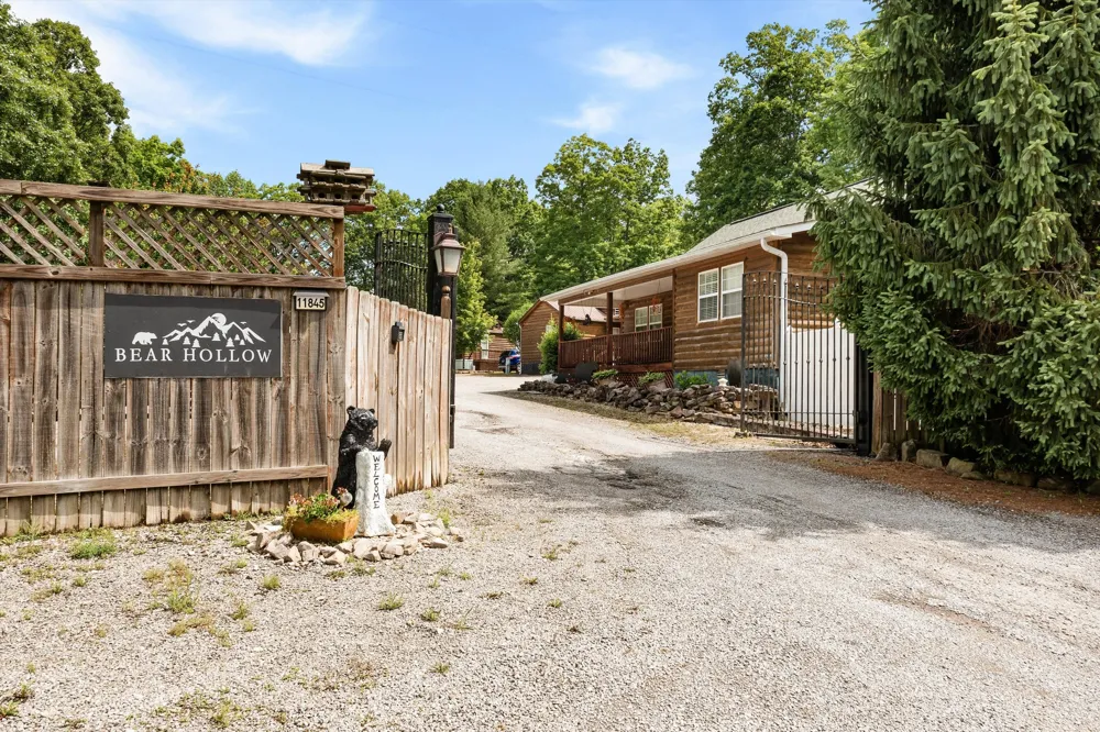 11845 US 41 Monteagle, TN 37356