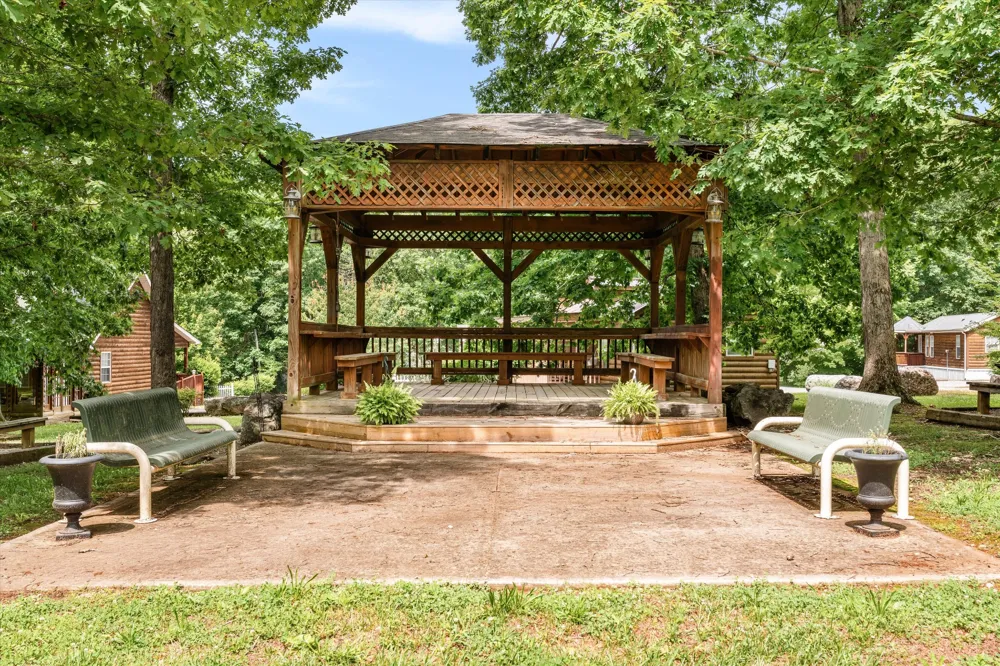 11845 US 41 Monteagle, TN 37356