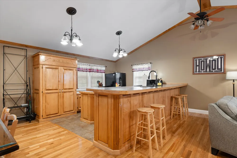 11845 US 41 Monteagle, TN 37356