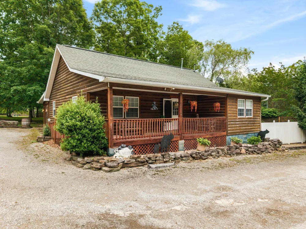 11845 US 41 Monteagle, TN 37356