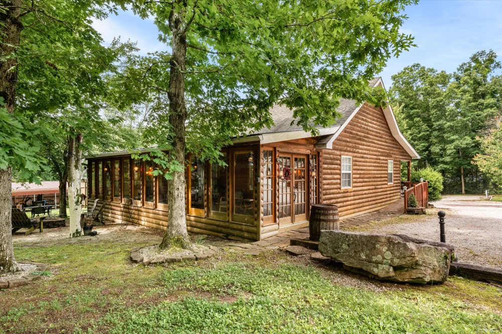 11845 US 41 Monteagle, TN 37356