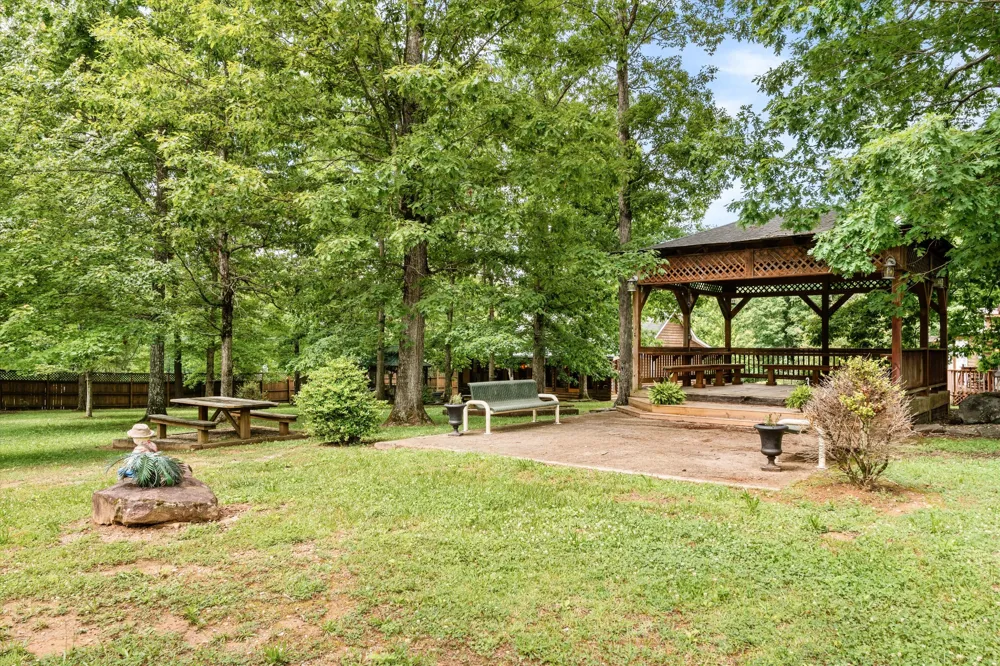 11845 US 41 Monteagle, TN 37356