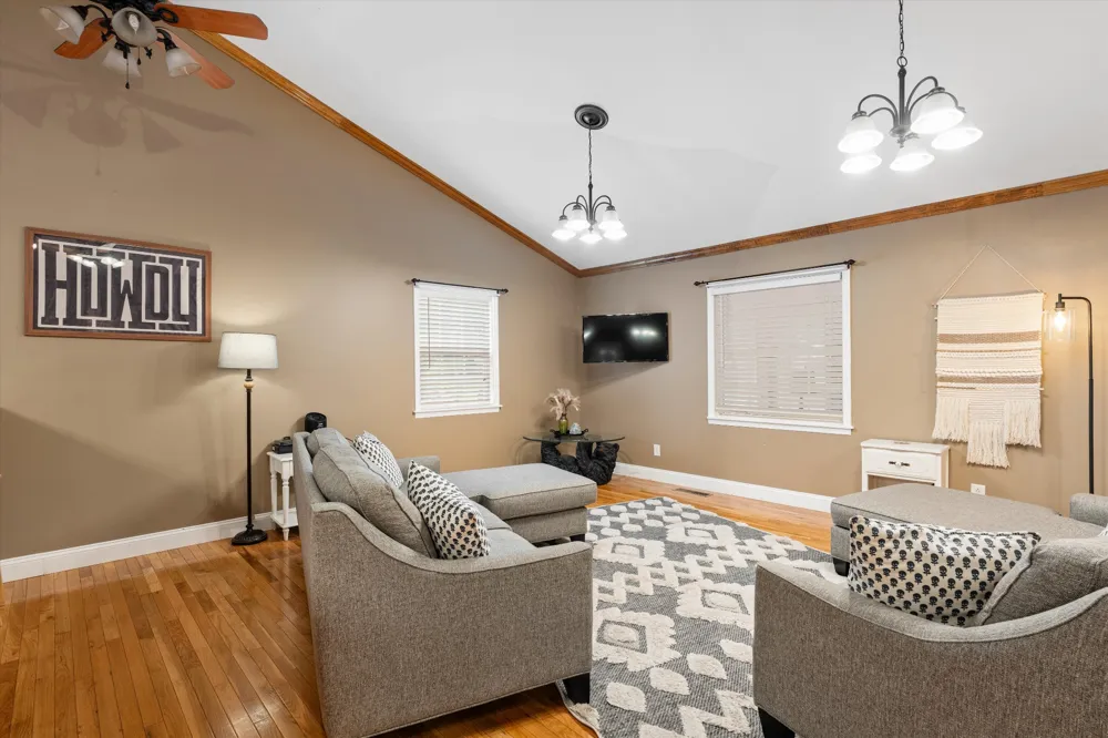 11845 US 41 Monteagle, TN 37356