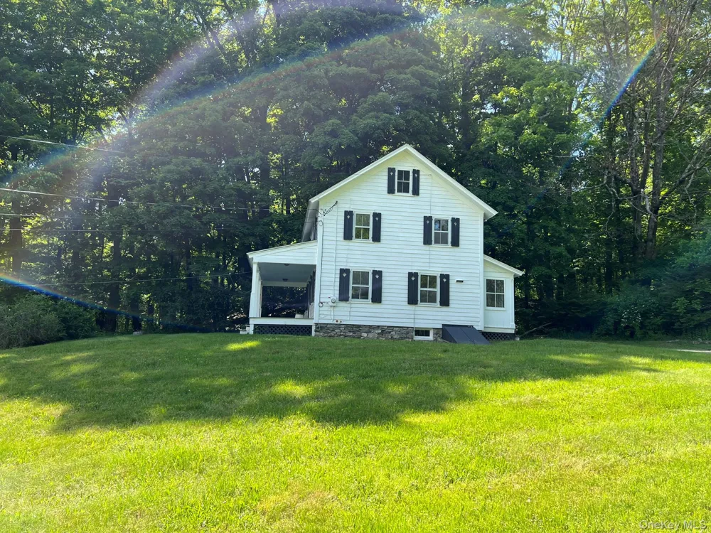 559 Shunpike Millbrook, NY 12545