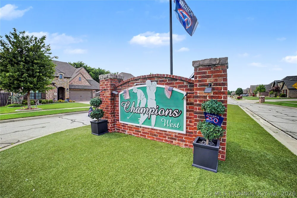 7906 142nd Avenue E Owasso, OK 74055