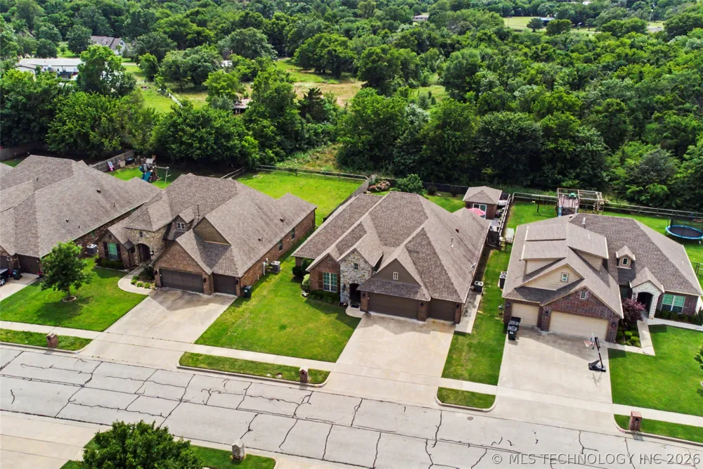 7906 142nd Avenue E Owasso, OK 74055