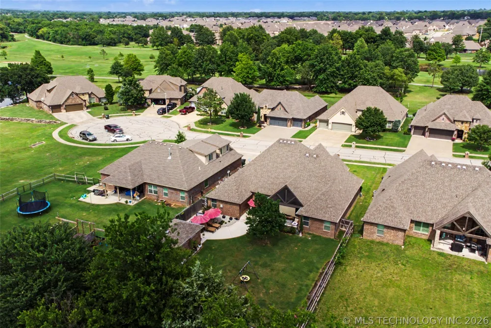 7906 142nd Avenue E Owasso, OK 74055