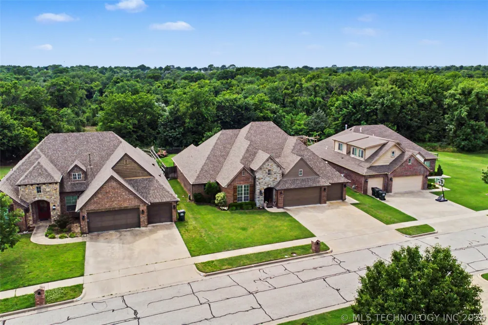7906 142nd Avenue E Owasso, OK 74055