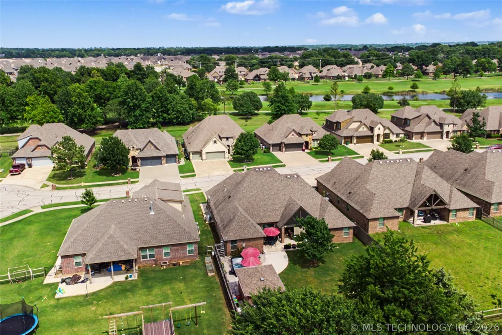 7906 142nd Avenue E Owasso, OK 74055