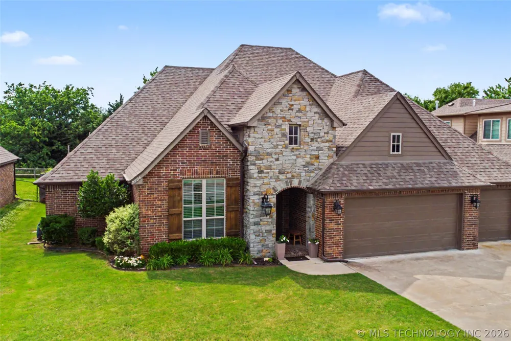 7906 142nd Avenue E Owasso, OK 74055