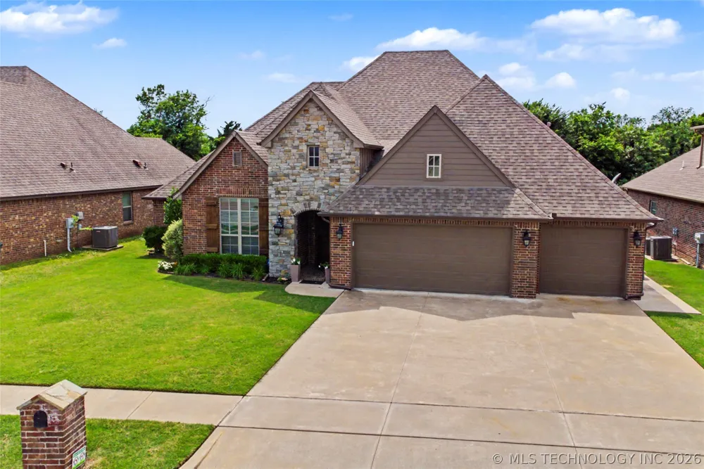 7906 142nd Avenue E Owasso, OK 74055