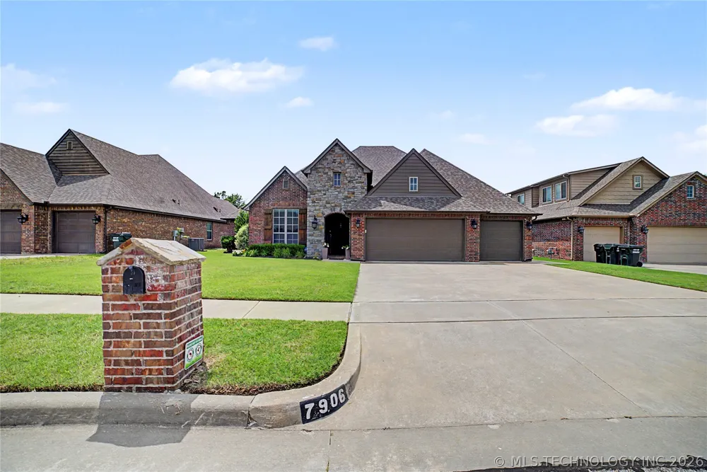 7906 142nd Avenue E Owasso, OK 74055