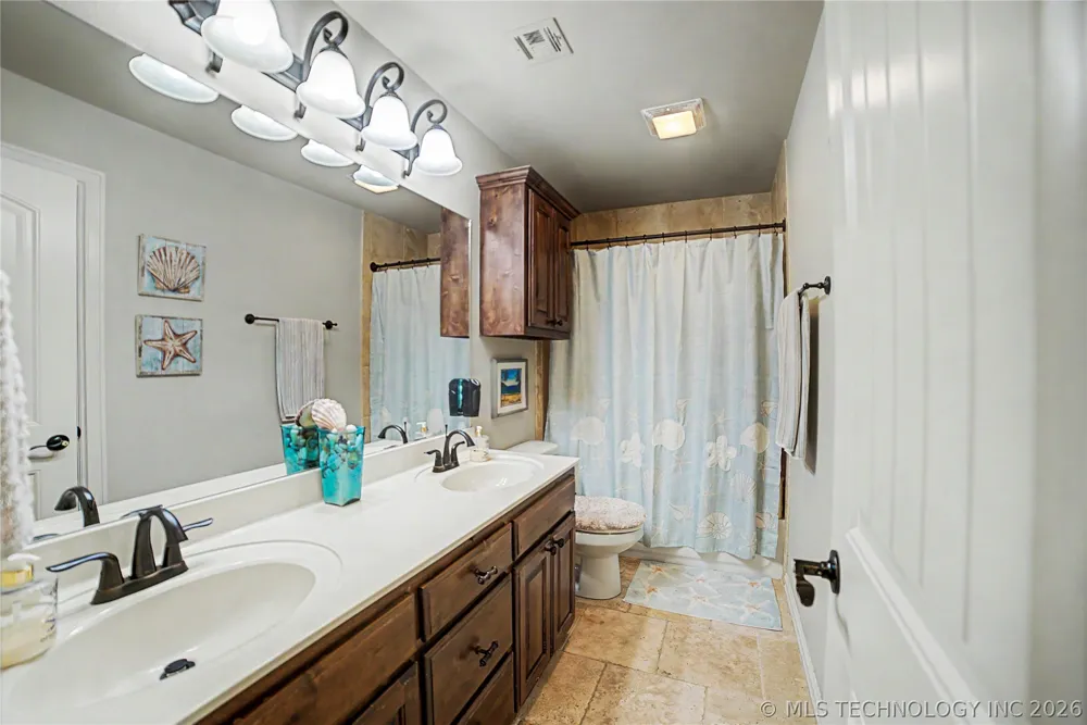 7906 142nd Avenue E Owasso, OK 74055