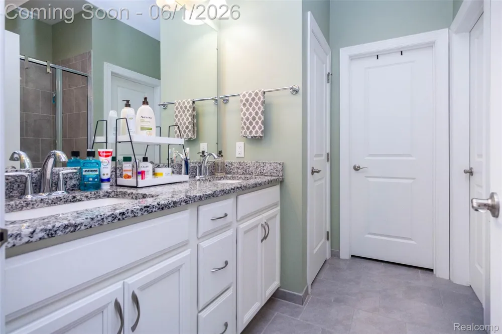 2589 Oxford Circle Scio Township, MI 48103