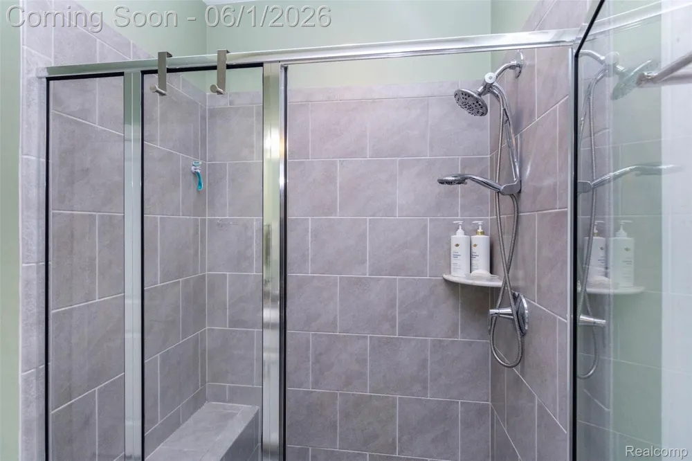 2589 Oxford Circle Scio Township, MI 48103