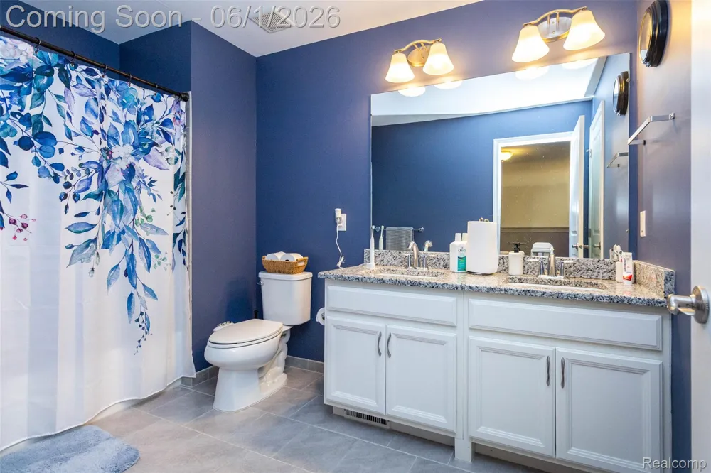 2589 Oxford Circle Scio Township, MI 48103