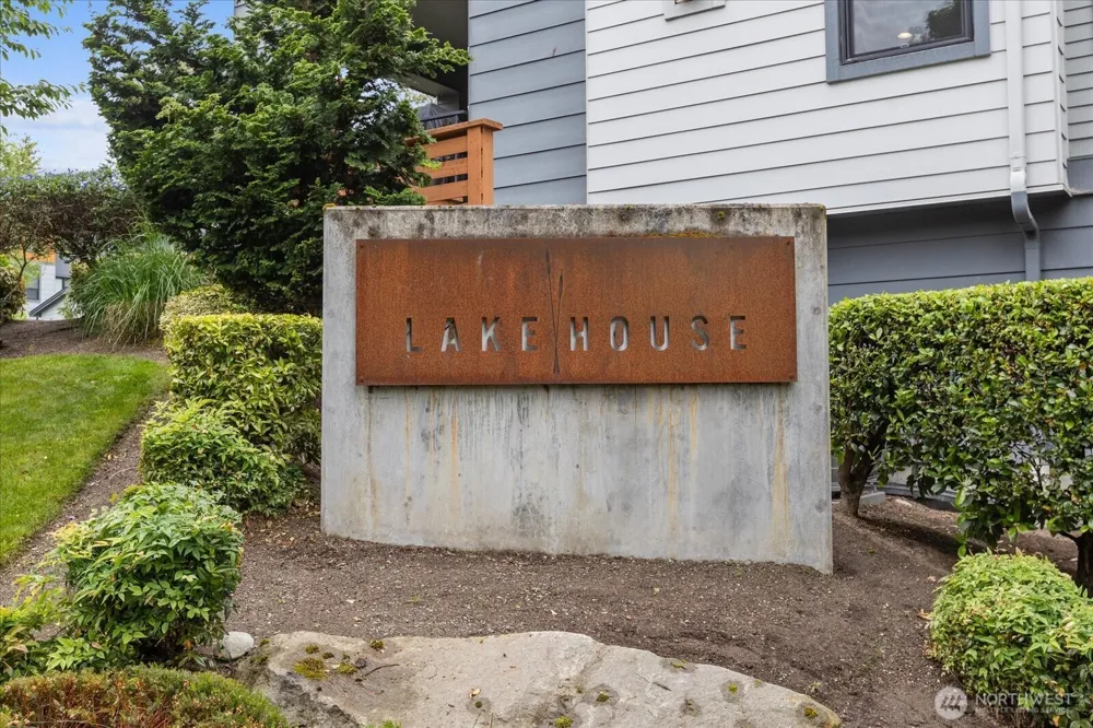 12873 SE 75th Road Newcastle, WA 98056