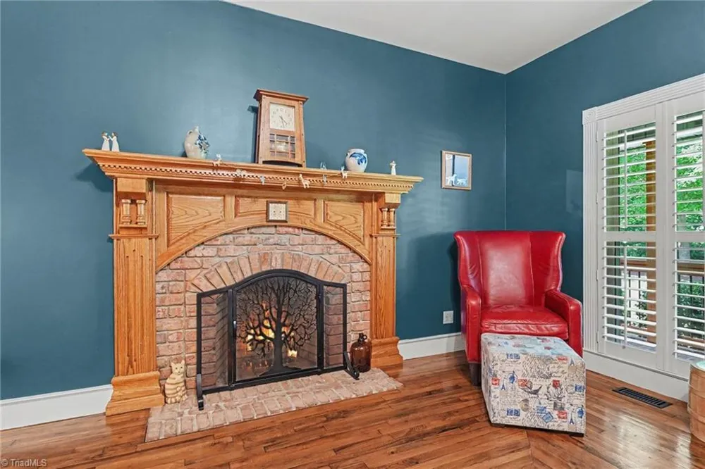 3190 Macbrandon Lane Pfafftown, NC 27040